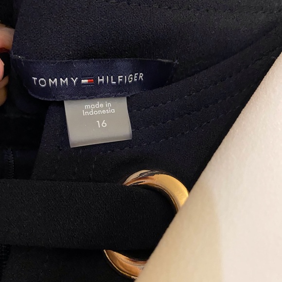 TWO Tommy Hilfiger Short Sleeve Dresses - Picture 3 of 5